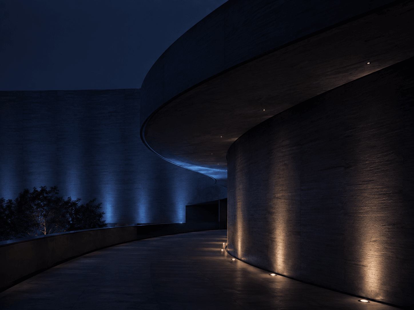 ABOUT - CURVED ARCHITECTURAL FORM - 4:3